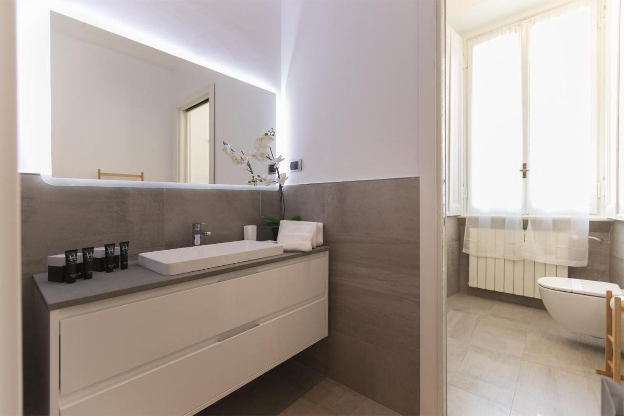 Hemeras Boutique Homes - Design Apartments In Milan Center Bagian luar foto