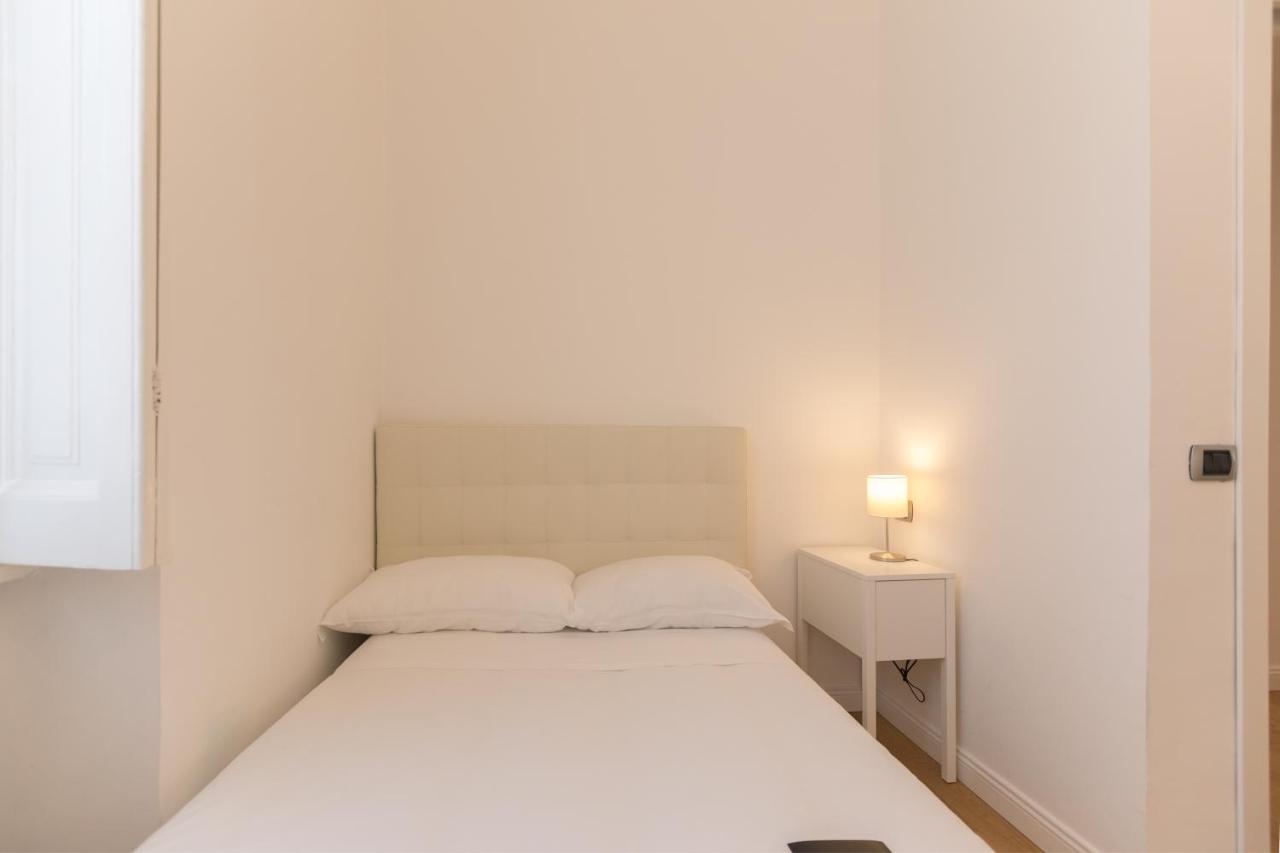 Hemeras Boutique Homes - Design Apartments In Milan Center Bagian luar foto